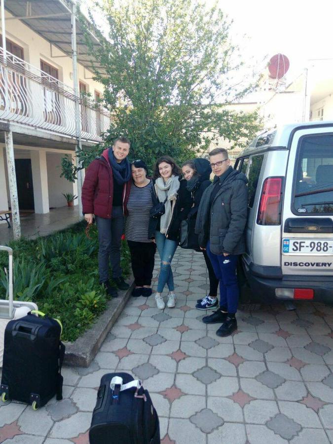 Guest House Nona Kutaisi Bagian luar foto