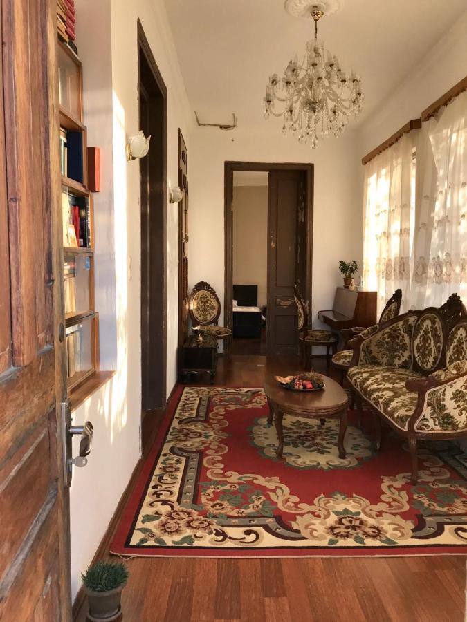 Guest House Nona Kutaisi Bagian luar foto