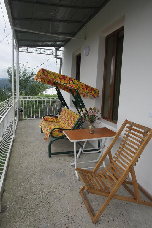 Guest House Nona Kutaisi Bagian luar foto