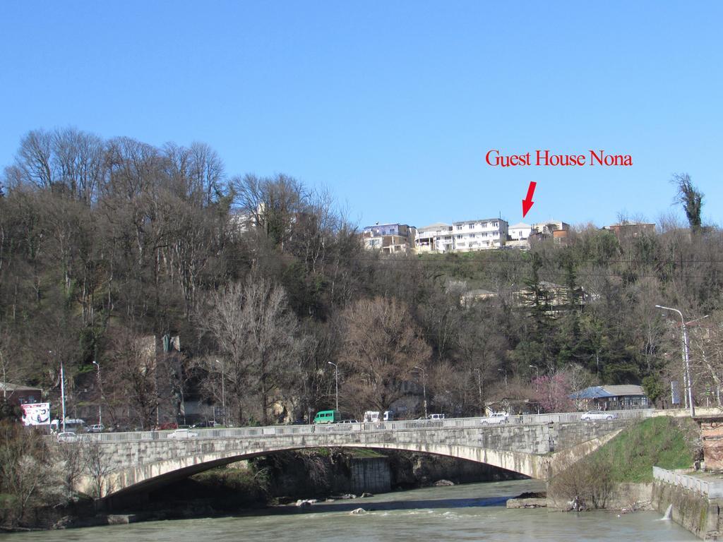 Guest House Nona Kutaisi Bagian luar foto