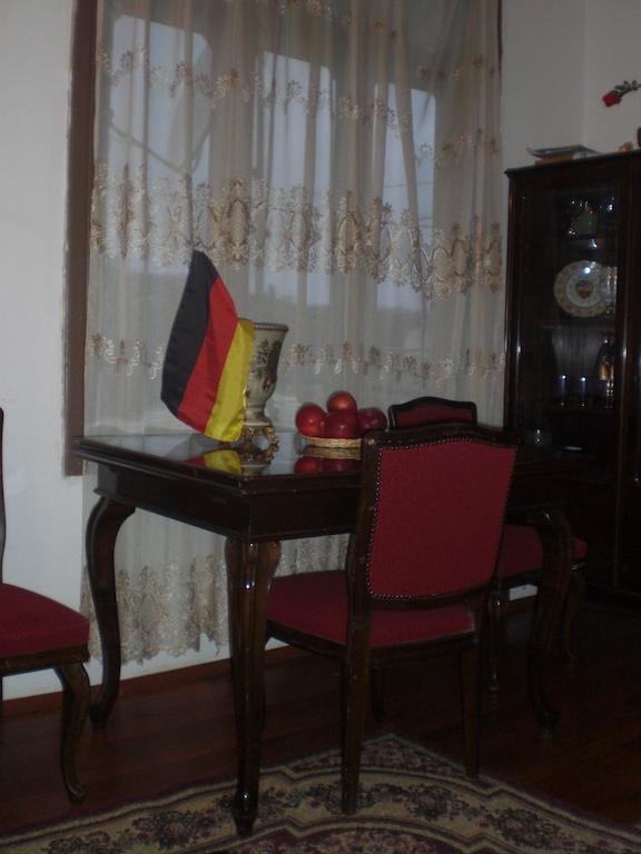 Guest House Nona Kutaisi Bagian luar foto